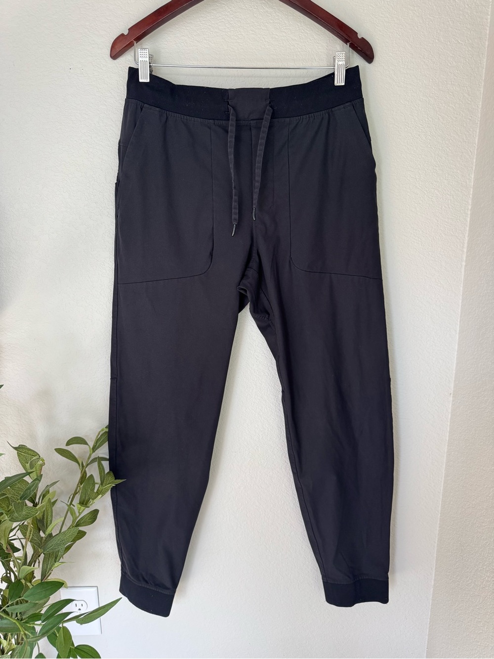 Lululemon ABC Jogger Black Men’s Large 29” Warpstreme Tapered Pants